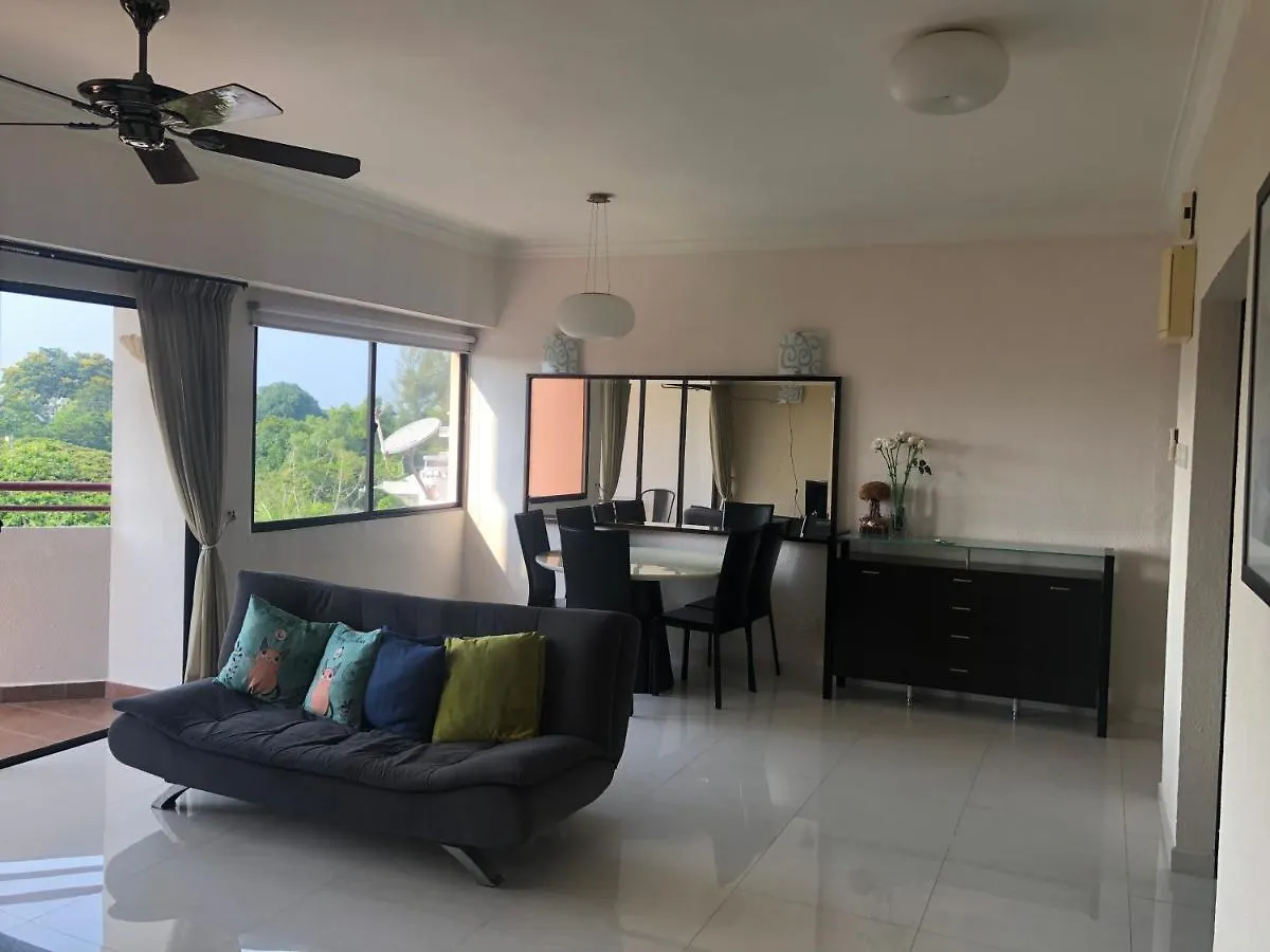 Beach Resort 7 Home Stay Sri Sayang Apartment Batu Ferringhi 3Bedroom 0*,  マレーシア