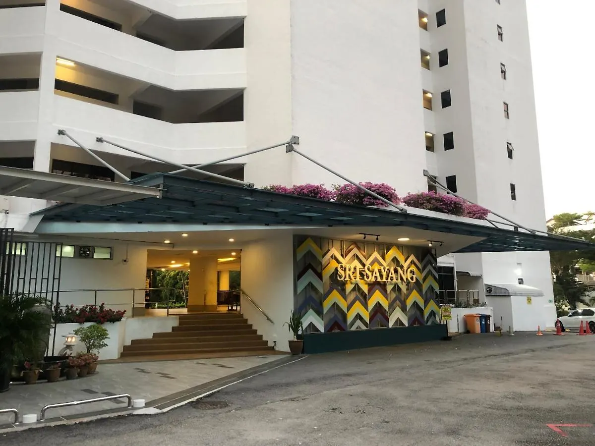 Beach Resort 7 Home Stay Sri Sayang Apartment Batu Ferringhi 3Bedroom