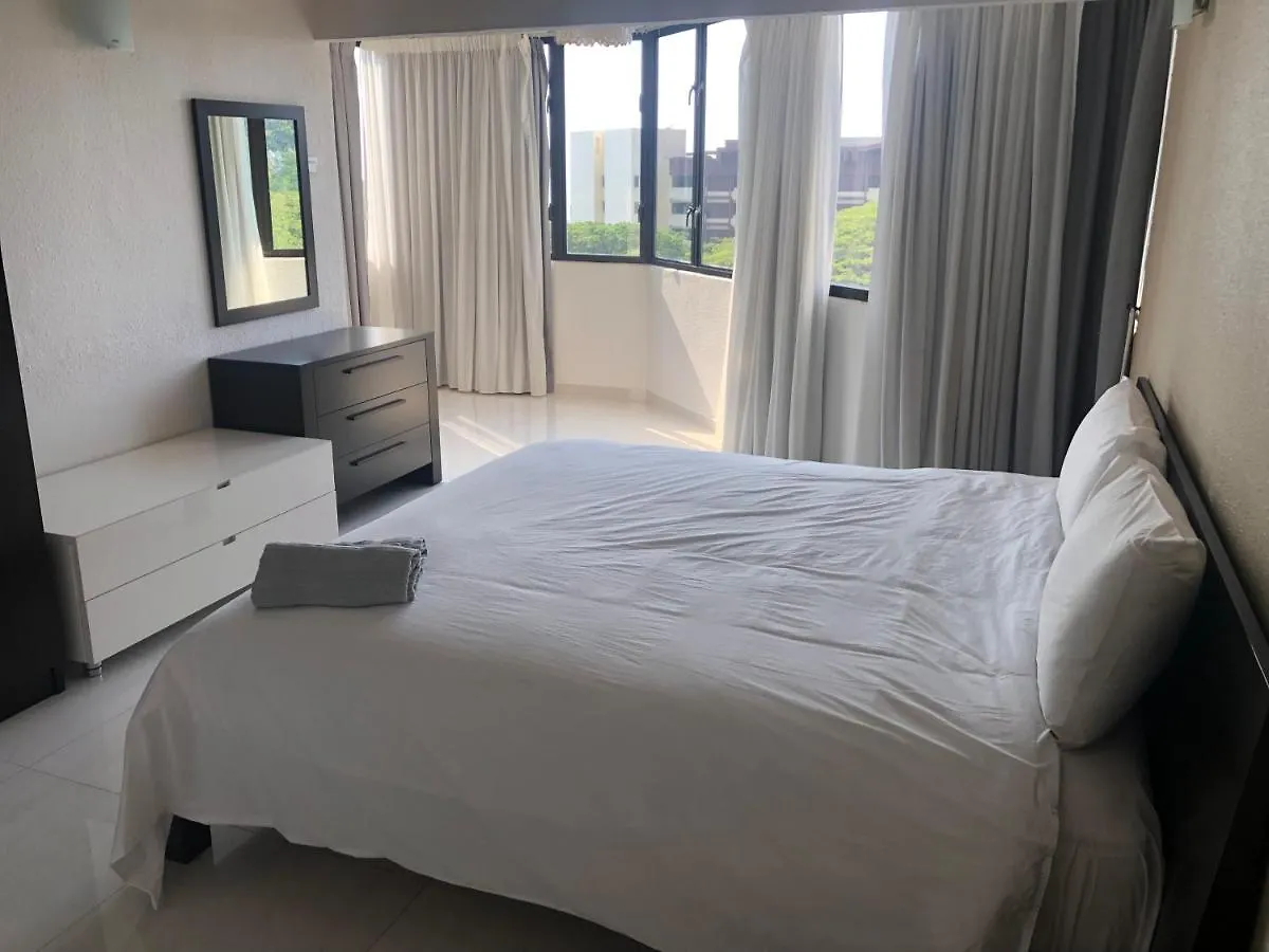 Beach Resort 7 Home Stay Sri Sayang Apartment Batu Ferringhi 3Bedroom Malaysia